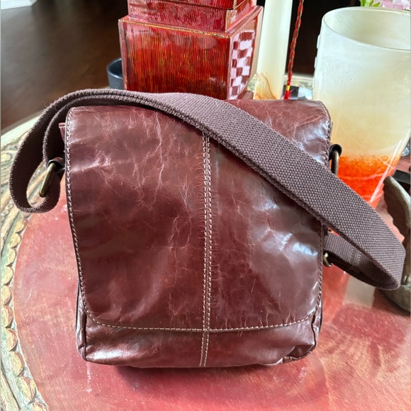 Fossil Leather Messenger Bag - Picture 5 of 16